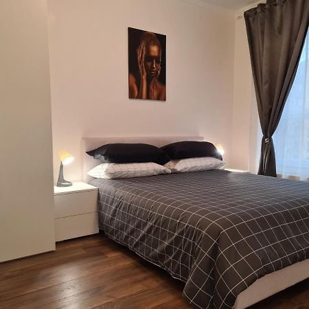 Oscar House Lägenhet Braşov Exteriör bild